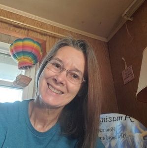 Meet your Posher, Debbie